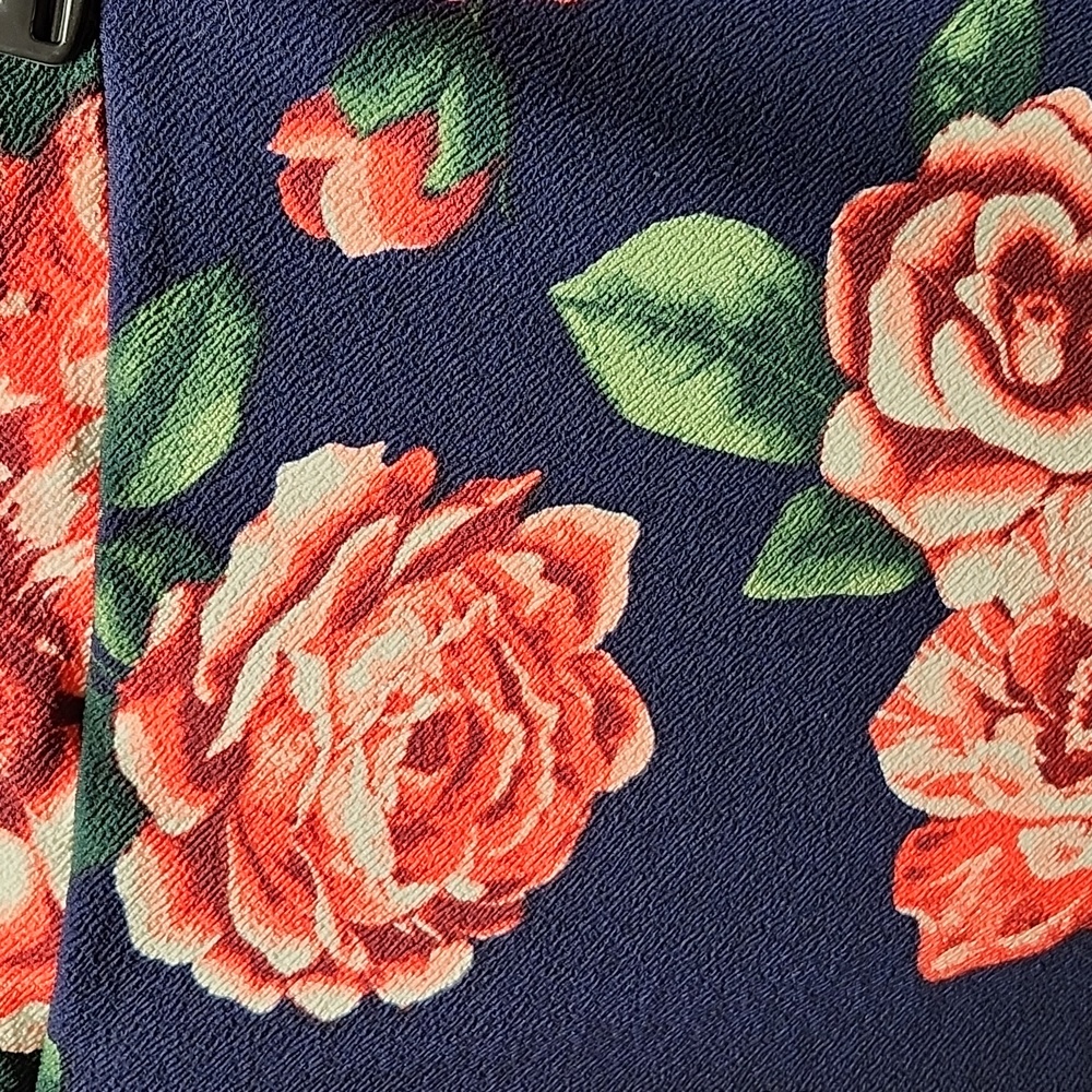 FLoral Pencil Skirt, Sz M - Picture 2 of 5